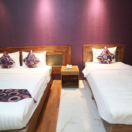 Hotel 9 Mile Yangon Dış mekan fotoğraf