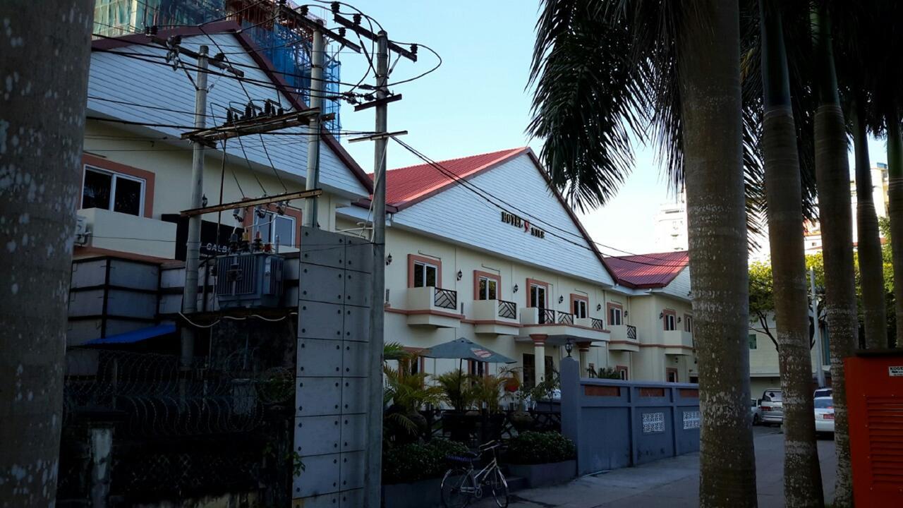 Hotel 9 Mile Yangon Dış mekan fotoğraf