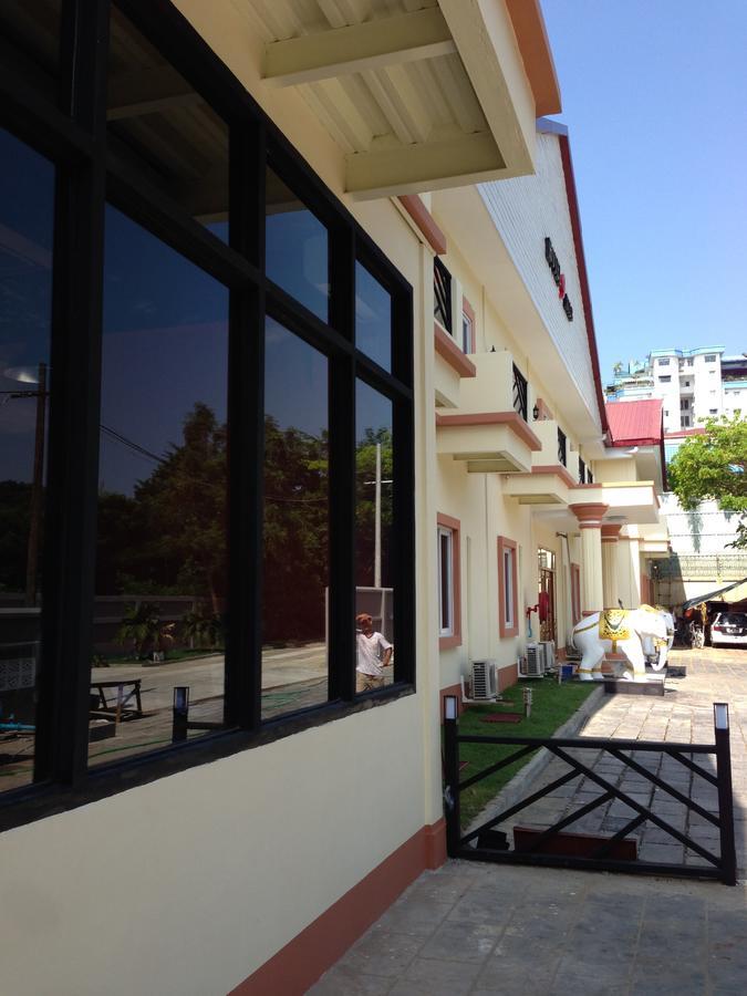 Hotel 9 Mile Yangon Dış mekan fotoğraf